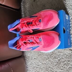 Brooks Launch GTS 9 sneakers